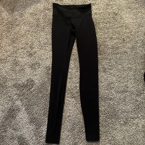 Black Lululemon full length leggings